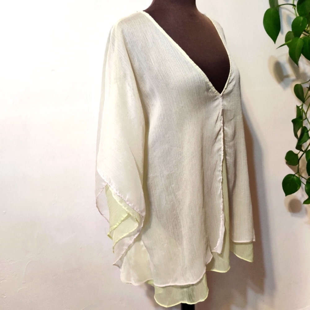 NWT Chicos Tahiti Body Poncho